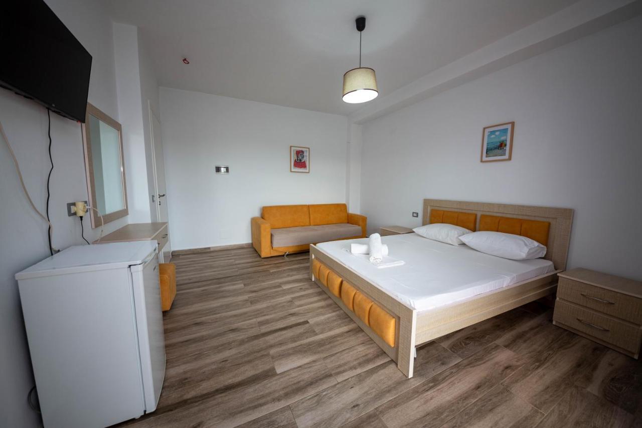 Villa Rondo Himare Exteriör bild